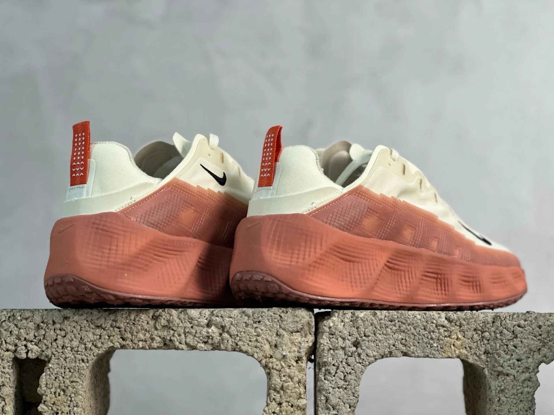 Nike ZoomX Wave - Cream Crimson - Image 5