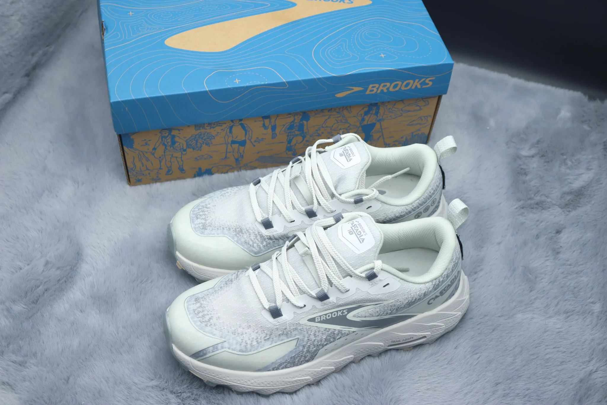 Brooks Cascadia 18 - Arctic White - Image 8