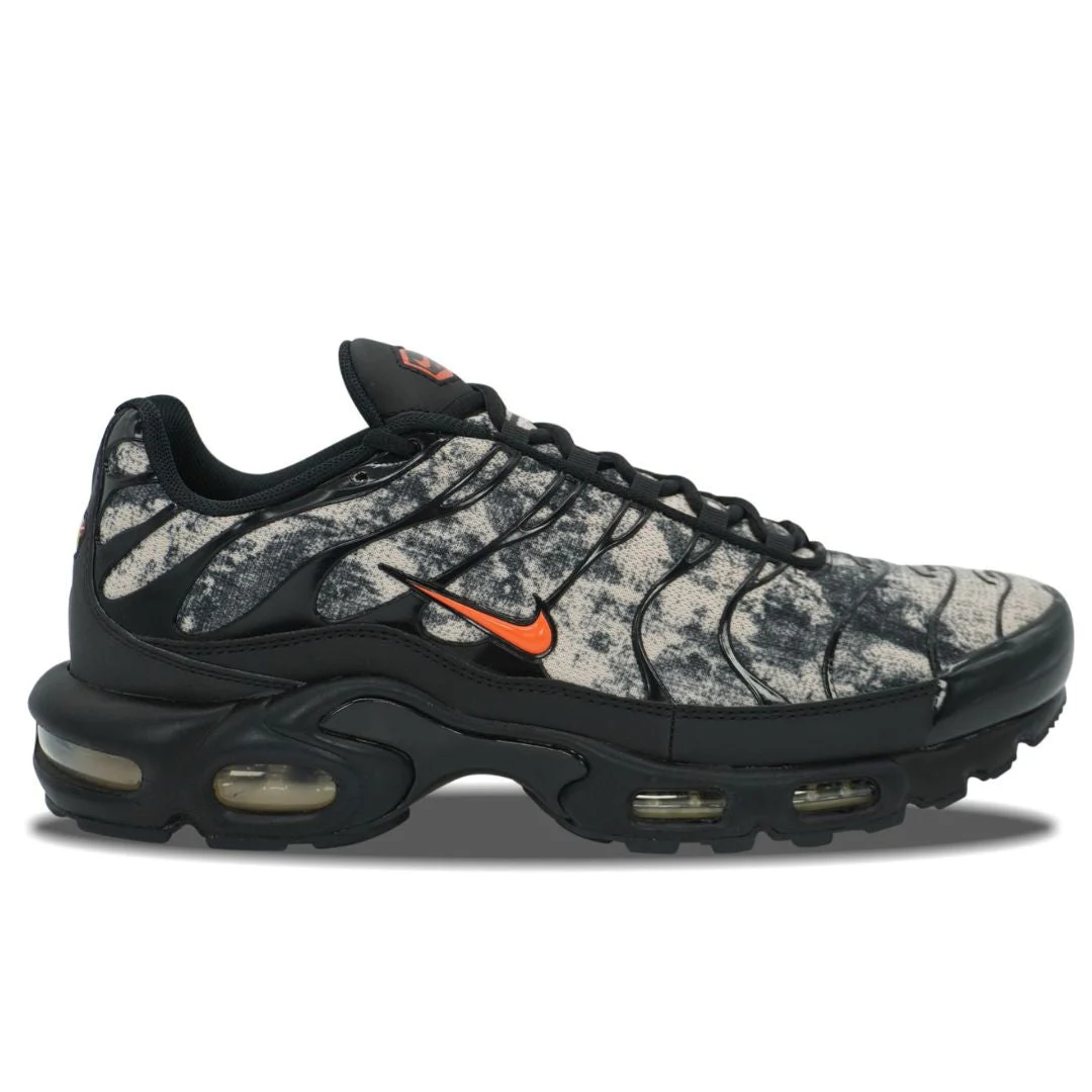 Nike Air Max Plus - Black Orange Camo - Image 2