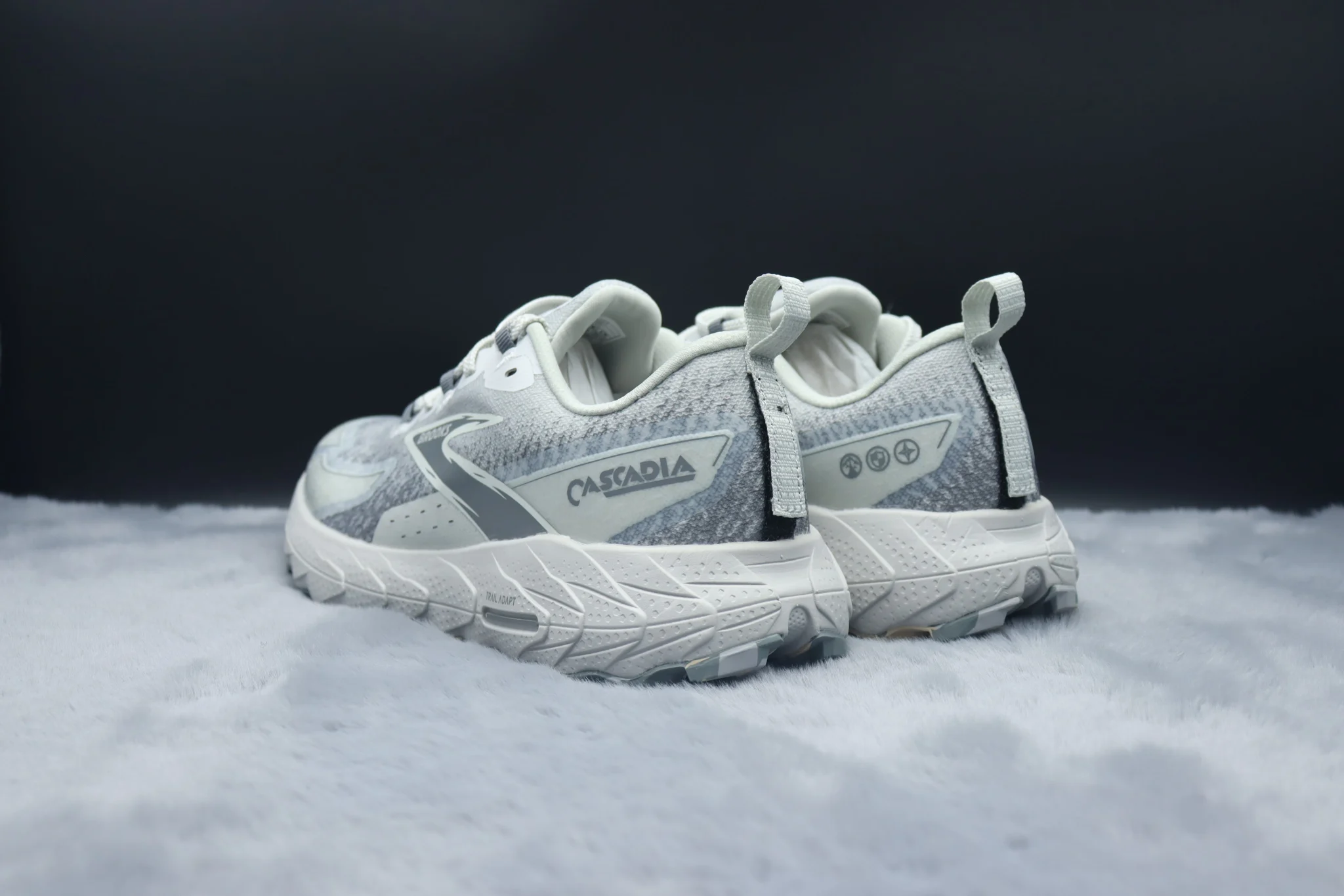 Brooks Cascadia 18 - Arctic White - Image 7