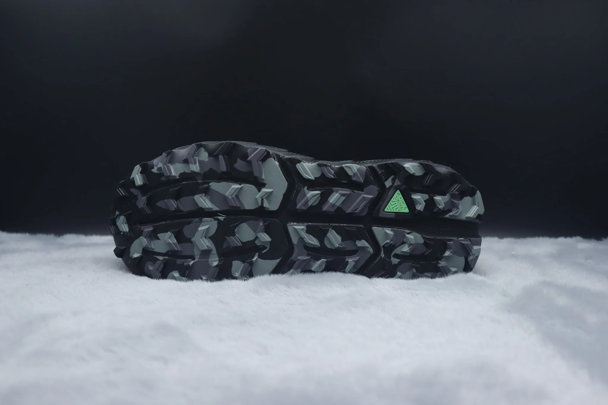 Brooks Cascadia 18 - Carbon Black - Image 7
