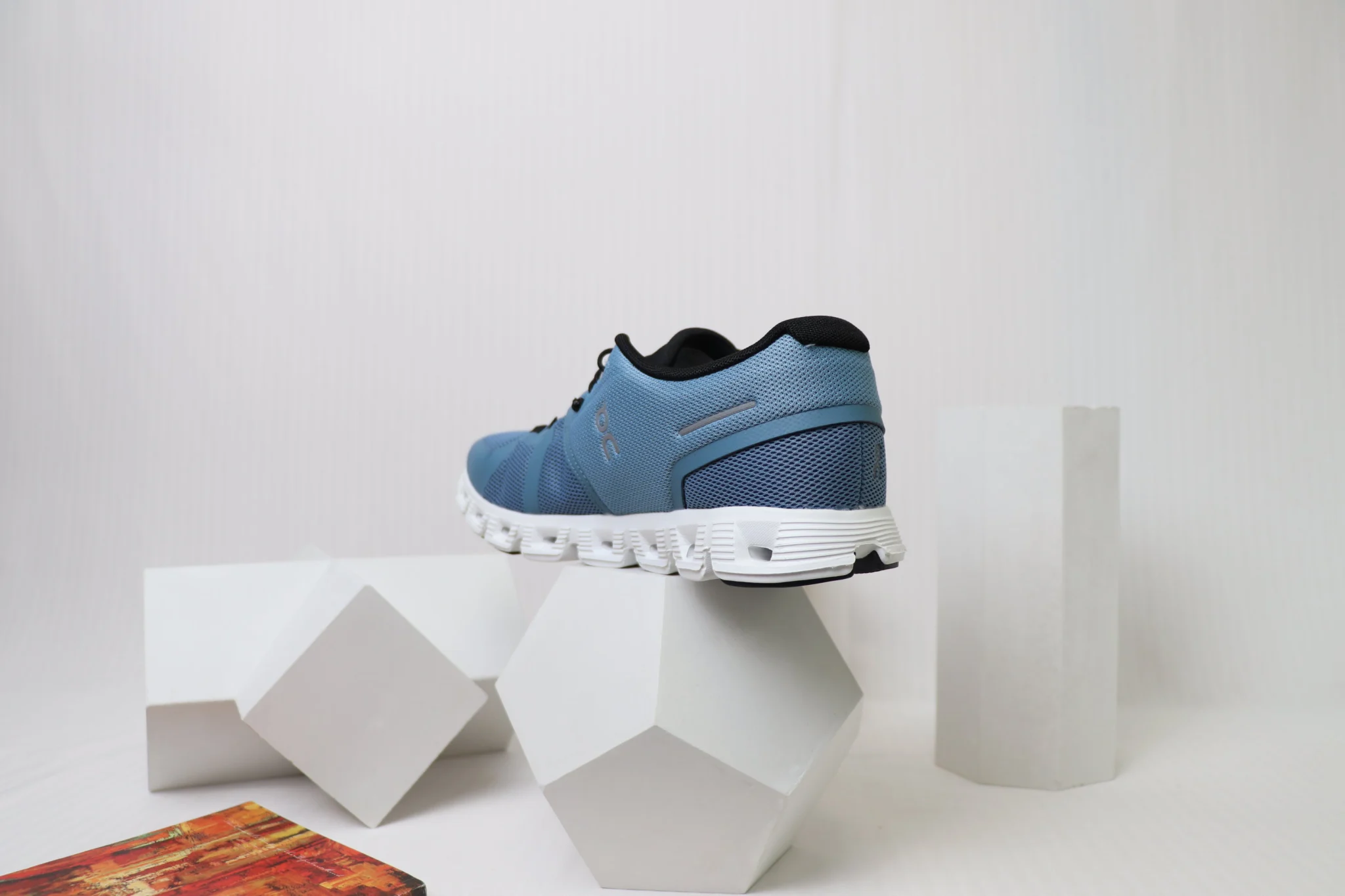 On Cloud 5 - Blue - Image 4