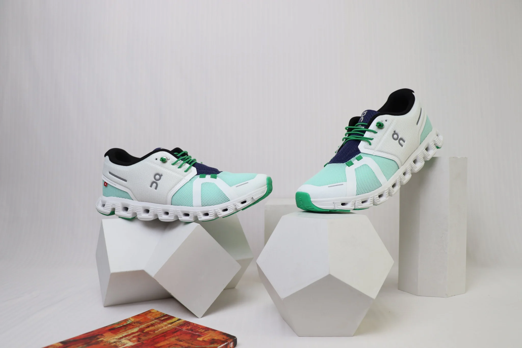 On Cloud 5 - Green - Image 2