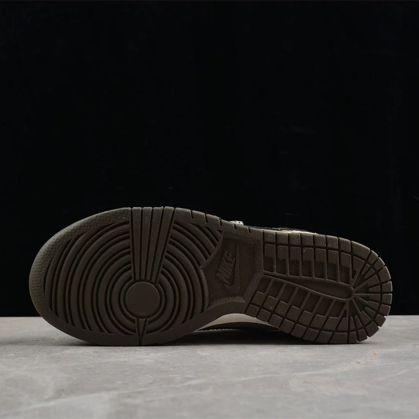 Nike Dunk Low SE - Image 5
