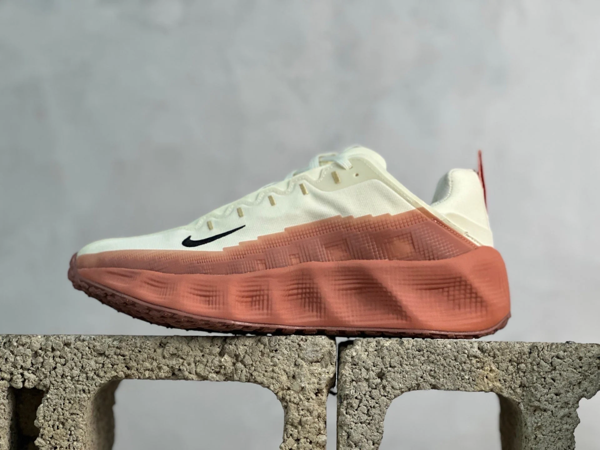 Nike ZoomX Wave - Cream Crimson - Image 2