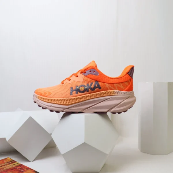 Hoka Challenger ATR 7 - Solar Rush