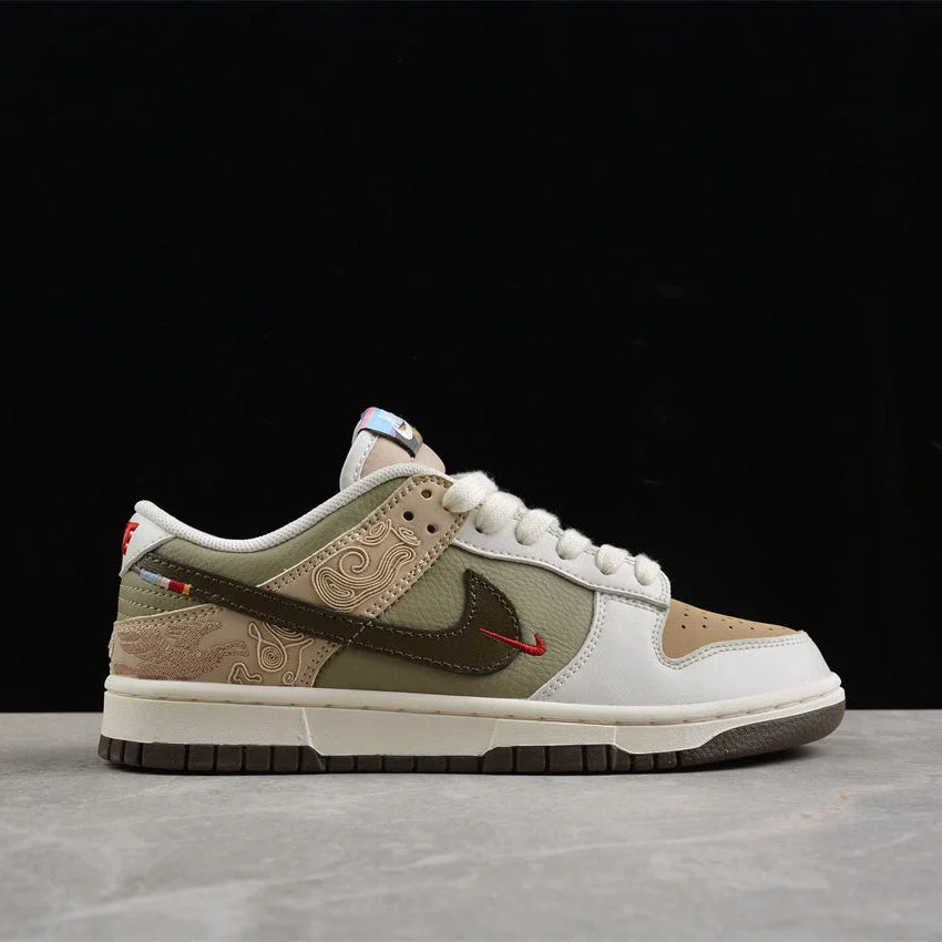 Nike Dunk Low SE - Image 2