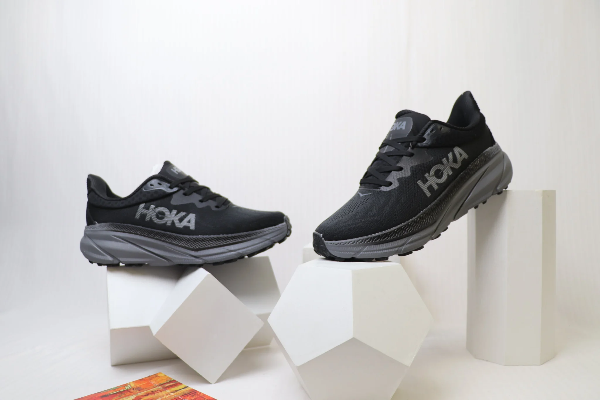 Hoka Challenger ATR 7 - Shadow Core - Image 2