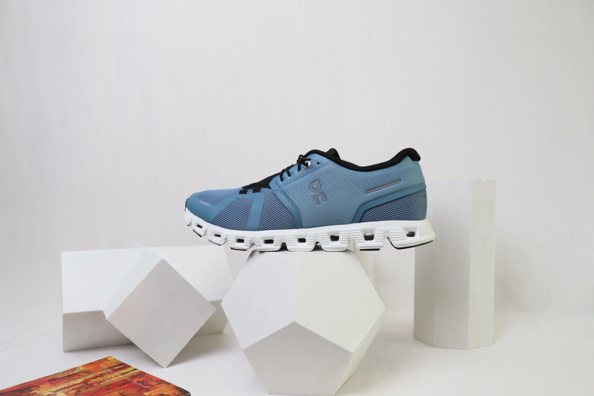 On Cloud 5 - Blue - Image 6