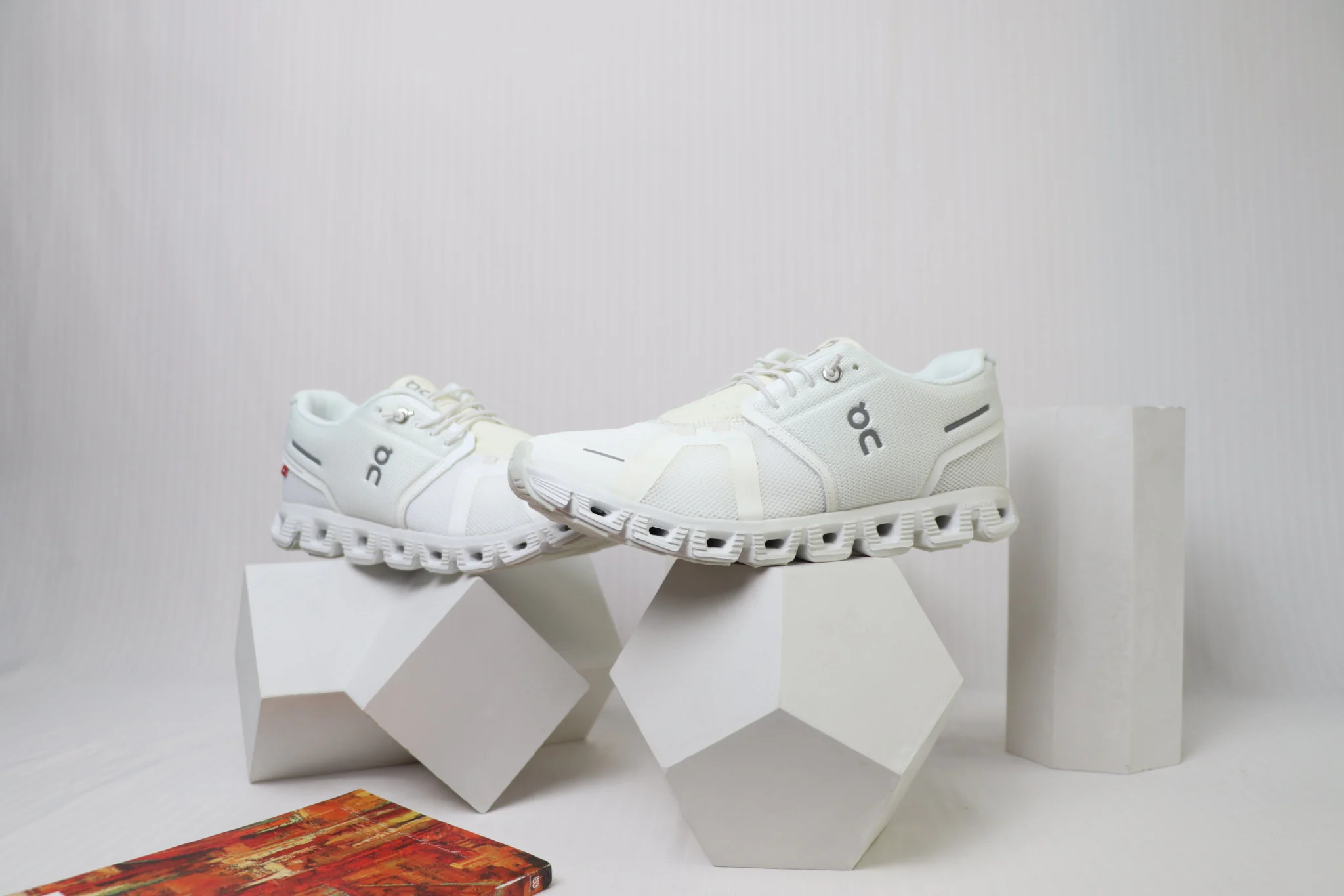 On Cloud 5 - White - Image 3