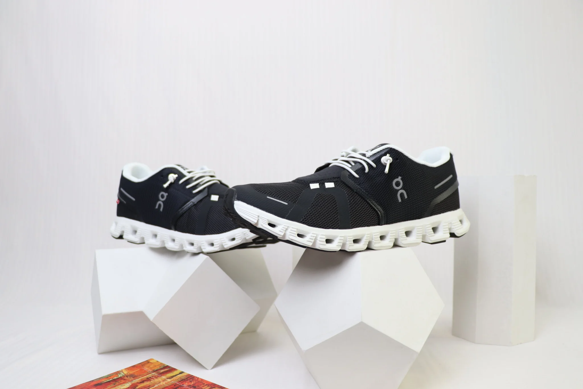 On Cloud 5 - Black - Image 4