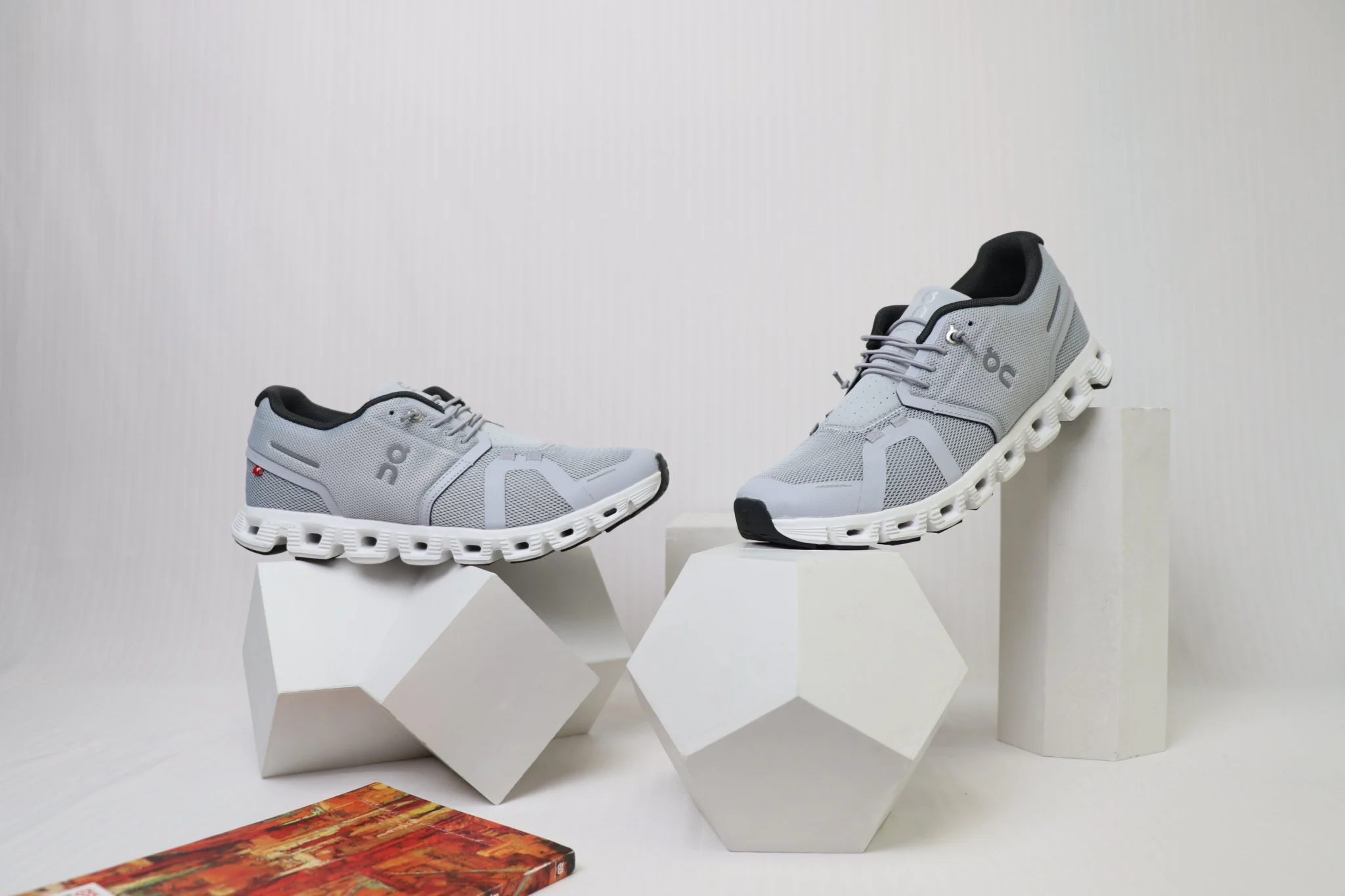 On Cloud 5 - Grey - Image 2