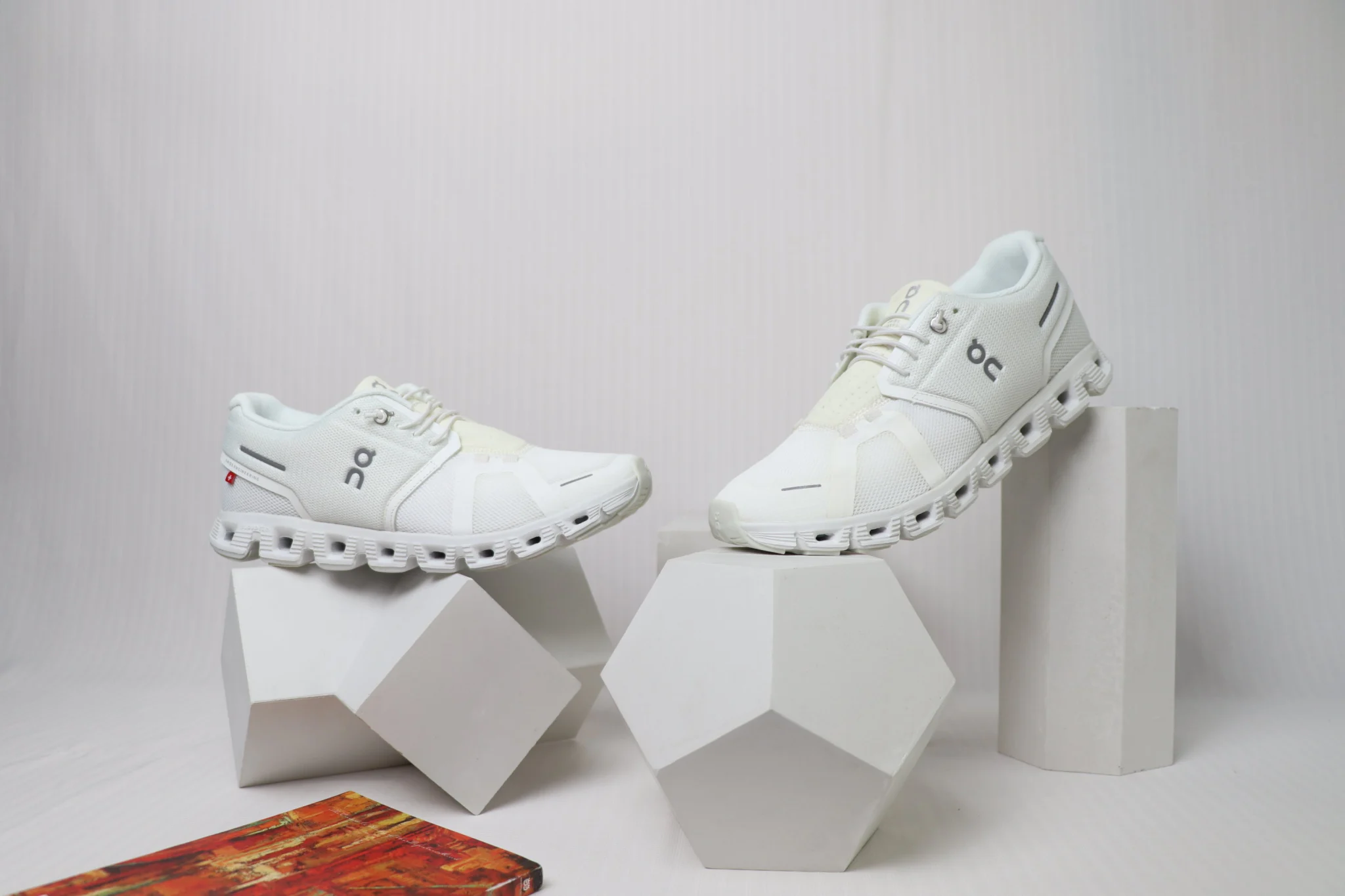 On Cloud 5 - White - Image 2