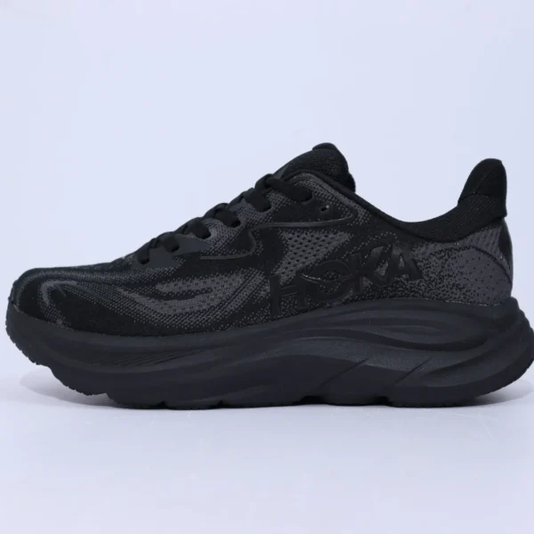 Hoka Clifton 10 - All Black