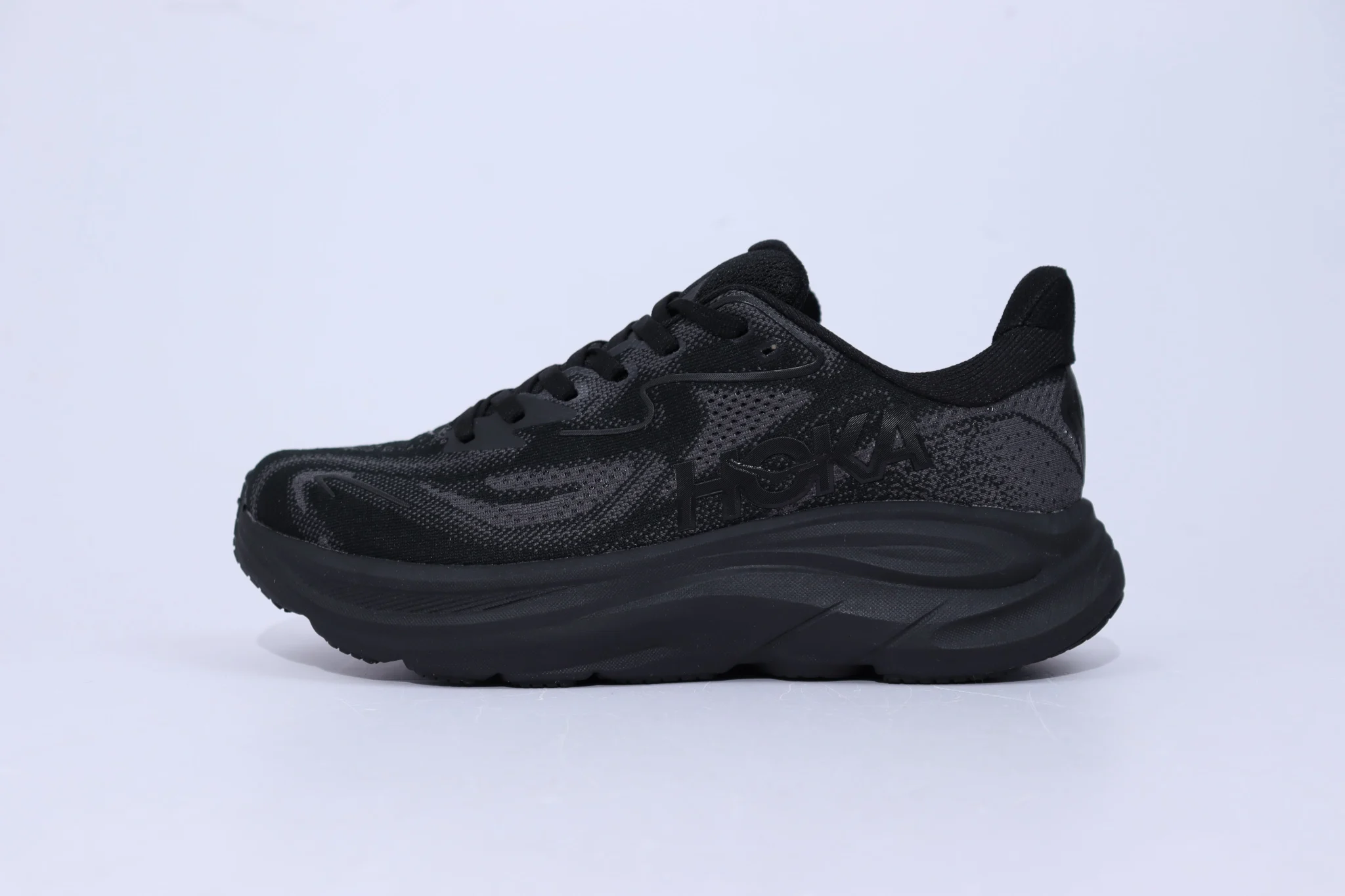 Hoka Clifton 10 - All Black