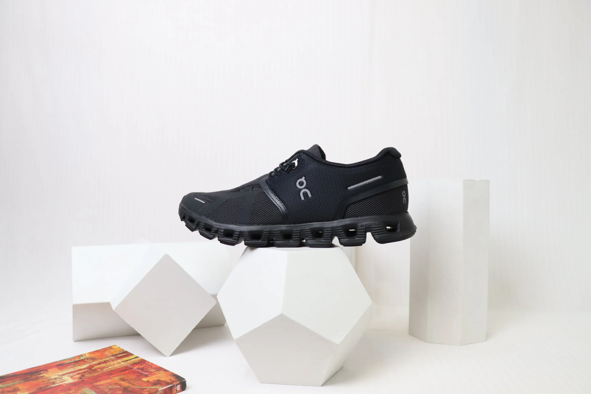 On Cloud 5 - All Black - Image 5