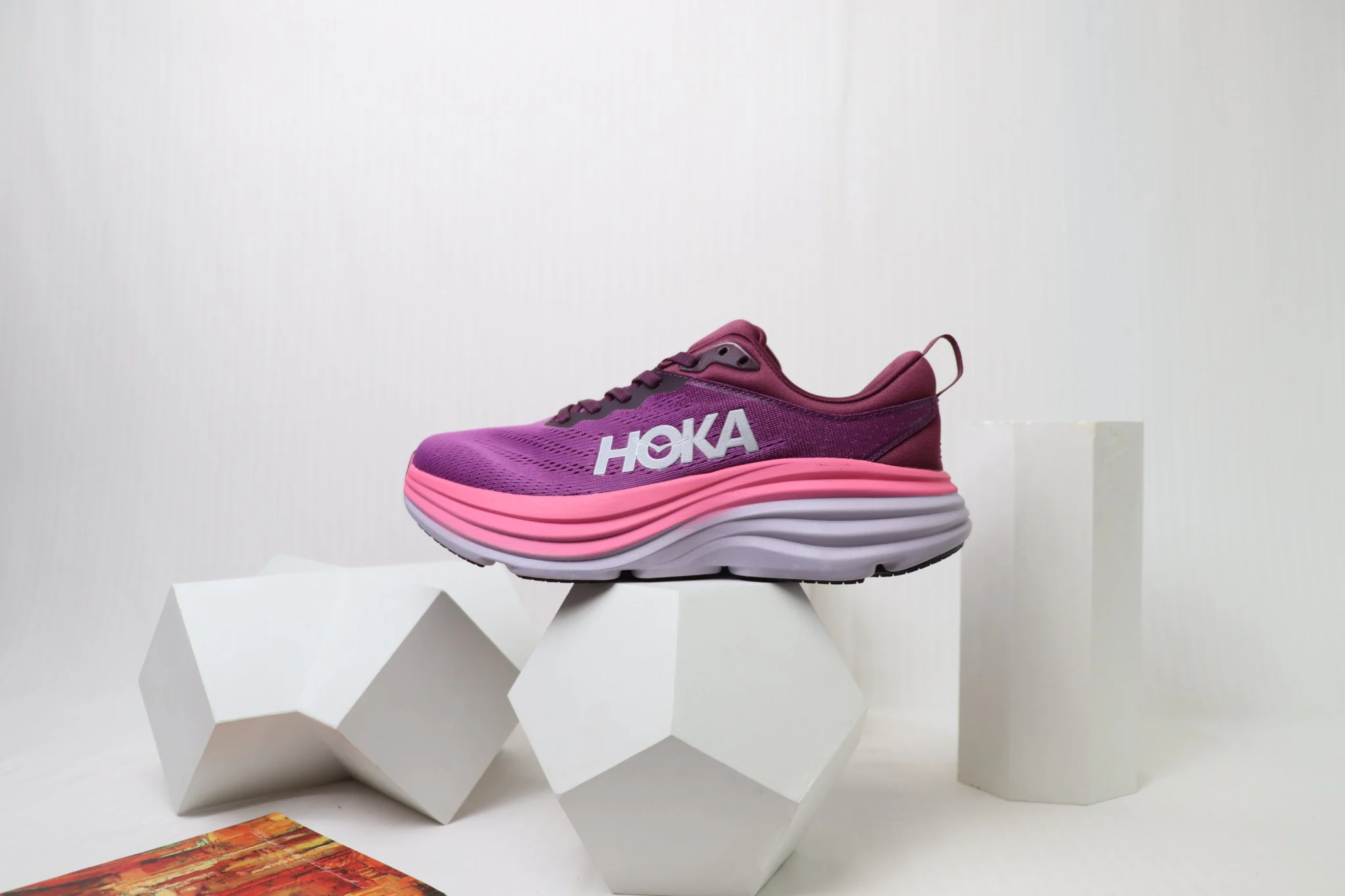 Hoka Bondi 8 - Berry Pulse